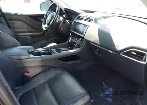 2017 Jaguar F-Pace 35T Prestige z USA, uszkodzony, nr VIN SADCK2BV2HA060268